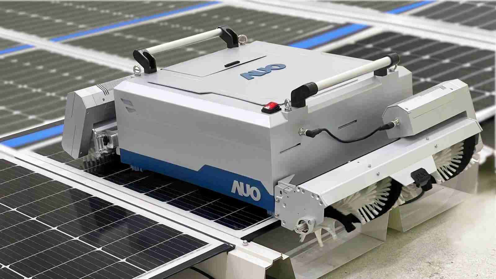 至成国际致力EPC场域技术升级，，导入清洁机器人搭配传感器与AI数据分析，，，大幅减少维运成本